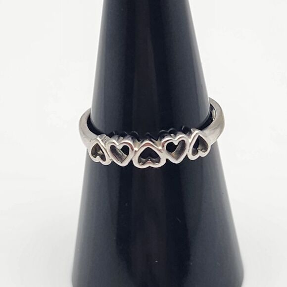 18 Karat Rolled White Gold Plated Heart Ring (7.75) - Picture 1 of 8